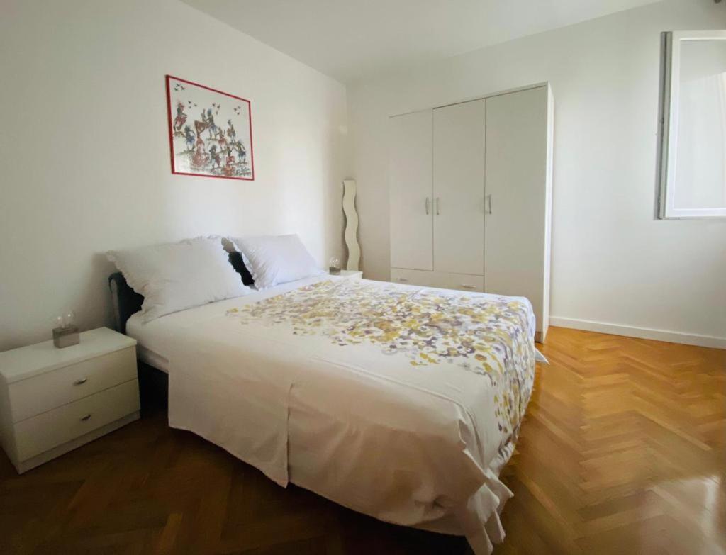 ספליט 2 Bedroom Apartment/Parking/Market מראה חיצוני תמונה