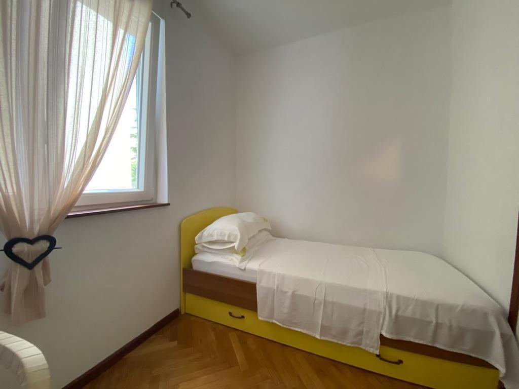 ספליט 2 Bedroom Apartment/Parking/Market מראה חיצוני תמונה